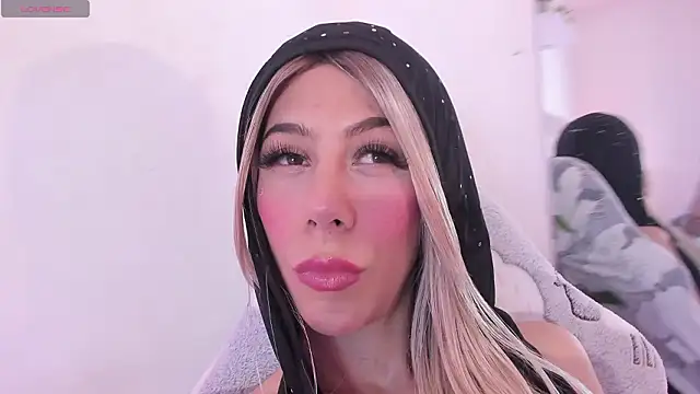 Darlyn tenderhot   online show from 1, 2, 2026