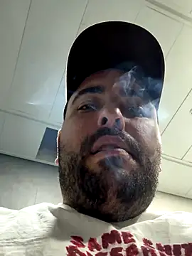 Snapshot of Beautybeastttt chatting on 22, 9, 2025 Beautybeastttt online show from 22, 9, 2025