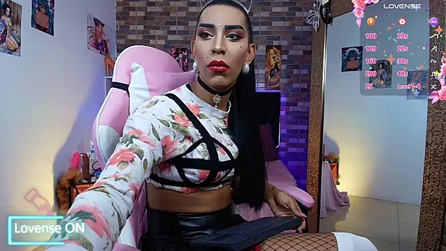 Snapshot of Starhott_ chatting on 17, 9, 2025 Starhott online show from 17, 9, 2025