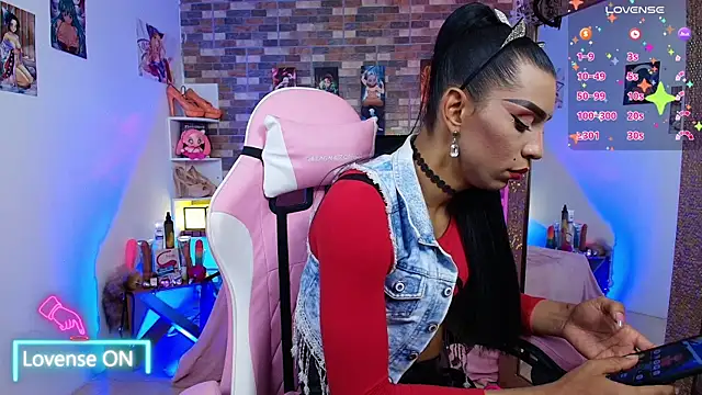 Snapshot of Starhott_ chatting on 23, 9, 2025 Starhott online show from 23, 9, 2025