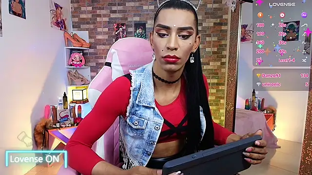 Snapshot of Starhott_ chatting on 24, 9, 2025 Starhott online show from 24, 9, 2025