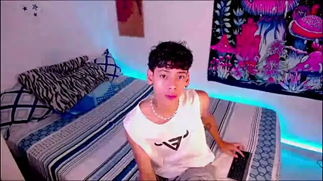 Snapshot of Thedoll_ethan7 chatting on 29, 5, 2026 Thedoll ethan7 online show from 29, 5, 2026