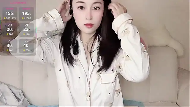 Snapshot of LuLu-Moon chatting on 21, 10, 2025 LuLu-Moon online show from 21, 10, 2025