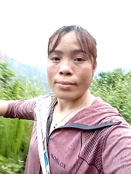 Snapshot of Maymay0033 chatting on 27, 10, 2025 Maymay0033 online show from 27, 10, 2025