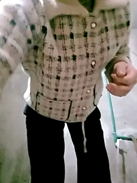 Snapshot of Maymay0033 chatting on 1, 12, 2025 Maymay0033 online show from 1, 12, 2025