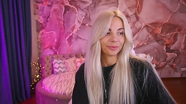 BellaRayyy online show from 27, 10, 2025