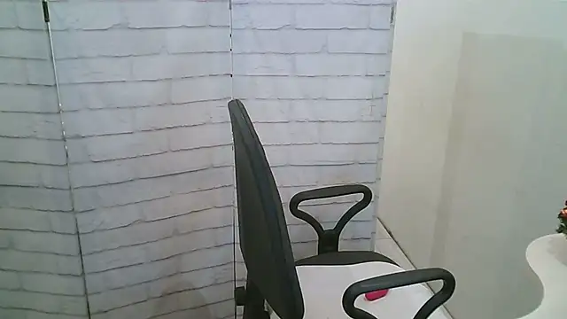 Helen xi  online show from 12, 1, 2026