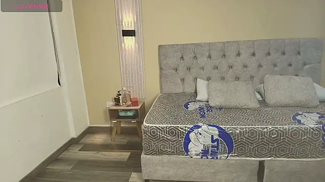 LiaMonroee  online show from 6, 10, 2025