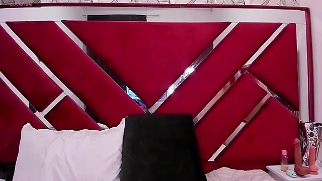 Dafne Fire online show from 9, 10, 2025