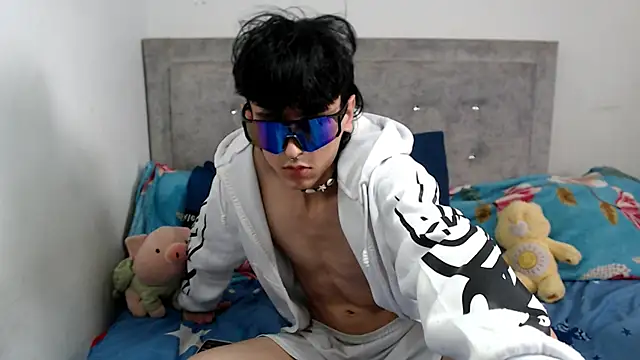 dylann ross online show from 15, 4, 2026