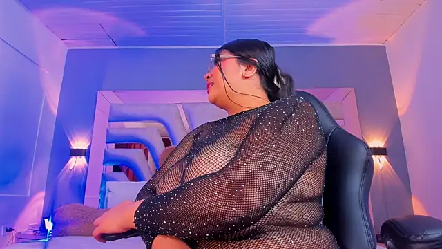 Snapshot of BellaBoobs_ chatting on 14, 10, 2025 BellaBoobs online show from 14, 10, 2025