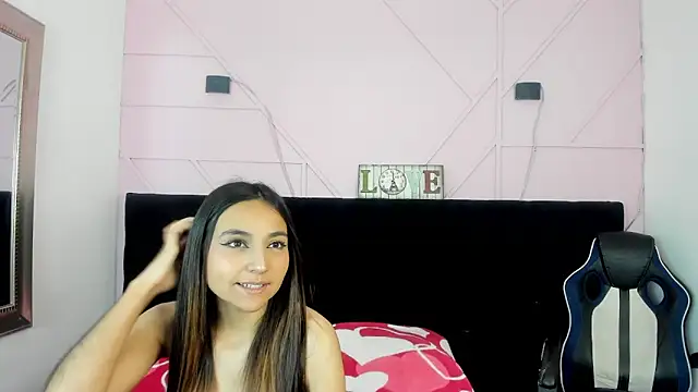 Snapshot of MeggannFoxx chatting on 20, 9, 2025 MeggannFoxx online show from 20, 9, 2025