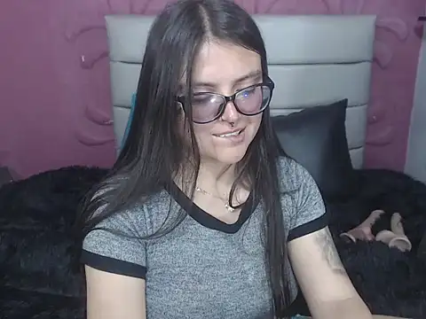 Cailing Zu online show from 17, 11, 2025