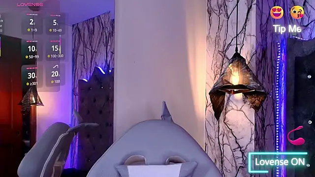 Zami Escobar of online show from 10, 4, 2026