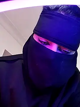 lilyan12 online show from 7, 4, 2026