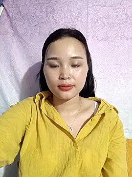 Snapshot of Lili_lovely chatting on 5, 10, 2025 Lili lovely online show from 5, 10, 2025