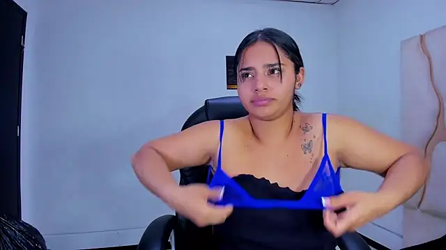 ScarletDoll online show from 25, 11, 2025