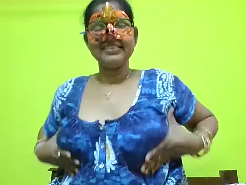 Snapshot of kavya1 chatting on 18, 9, 2025 kavya1 online show from 18, 9, 2025