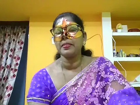 Snapshot of kavya1 chatting on 8, 10, 2025 kavya1 online show from 8, 10, 2025