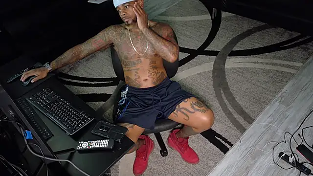 Snapshot of SLANGONDEMHOES chatting on 13, 9, 2025 SLANGONDEMHOES online show from 13, 9, 2025