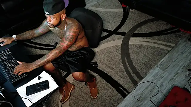 Snapshot of SLANGONDEMHOES chatting on 2, 10, 2025 SLANGONDEMHOES online show from 2, 10, 2025