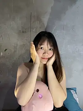 Hinne07 online show from 5, 12, 2025