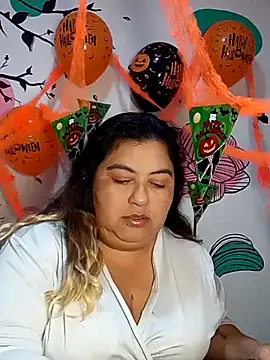 curvy diva  online show from 27, 10, 2025