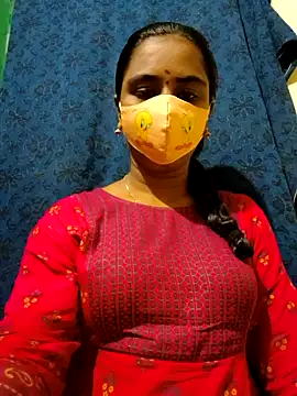 mini-queen online show from 4, 10, 2025