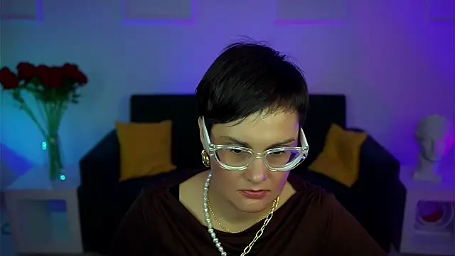 LauraDavidsons online show from 22, 11, 2025