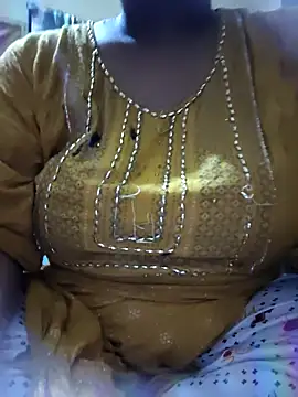 Snapshot of cute_zisha chatting on 23, 10, 2025 cute zisha online show from 23, 10, 2025