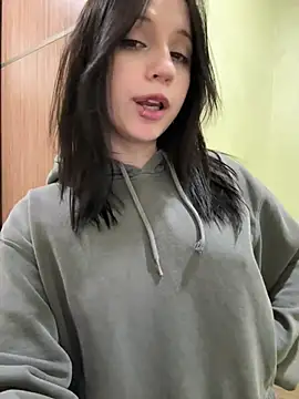 YourLittleDevil online show from 1, 4, 2026