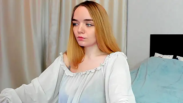 Snapshot of JanetShy chatting on 24, 9, 2025 JanetShy online show from 24, 9, 2025