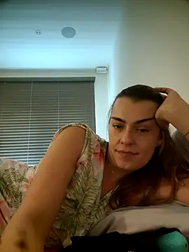 Carolinemiam online show from 2, 10, 2025