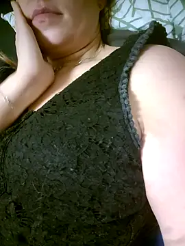 Carolinemiam online show from 29, 10, 2025