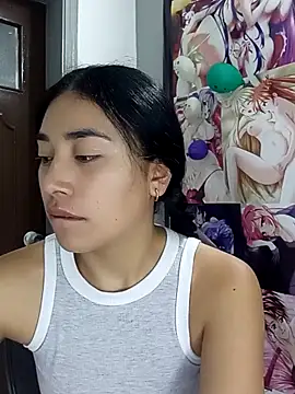 Snapshot of AmberGold- chatting on 28, 9, 2025 AmberGold- online show from 28, 9, 2025