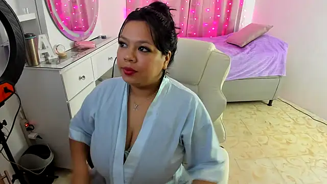 aynarakiss online show from 19, 9, 2025