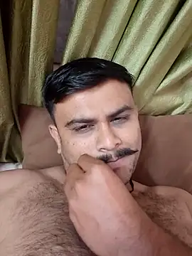 Snapshot of Frvgggghh chatting on 10, 11, 2025 Frvgggghh online show from 10, 11, 2025