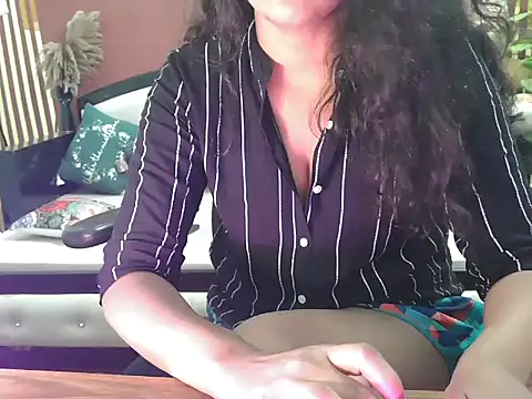 shaalu sharma online show from 14, 11, 2025