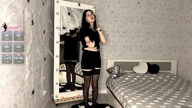 Snapshot of FakeLamb chatting on 2, 11, 2025 FakeLamb online show from 2, 11, 2025