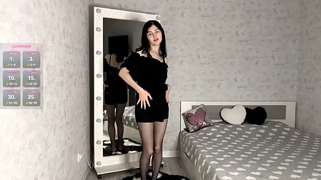 Snapshot of FakeLamb chatting on 14, 11, 2025 FakeLamb online show from 14, 11, 2025