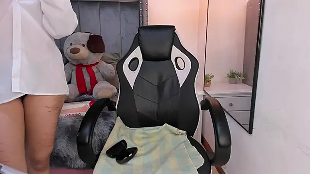 Miyu Komori online show from 28, 3, 2026