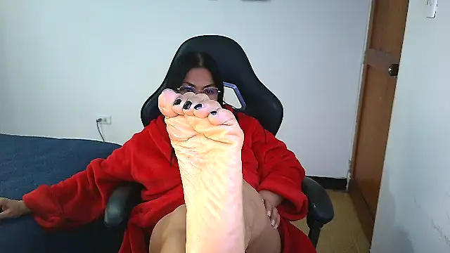 Snapshot of LissafeetHott chatting on 2, 7, 2026 LissafeetHott online show from 2, 7, 2026