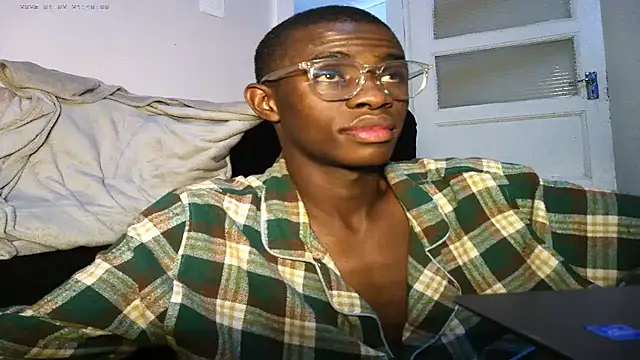 Snapshot of Vince_Favent chatting on 3, 11, 2025 Vince Favent online show from 3, 11, 2025