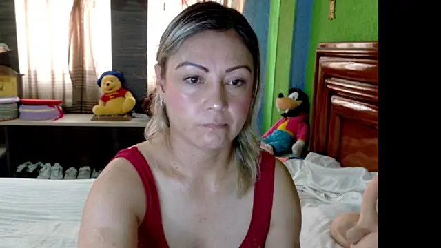 Snapshot of _Charlize_theron_ chatting on 1, 5, 2026 Charlize theron online show from 1, 5, 2026