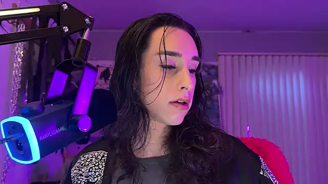 xoFrankie online show from 12, 4, 2026