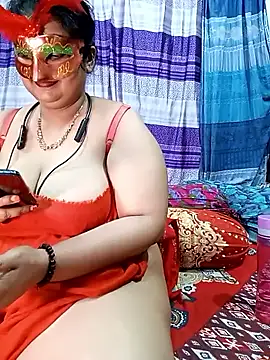 Snapshot of Tanisha-Chy chatting on 22, 4, 2026 Tanisha-Chy online show from 22, 4, 2026