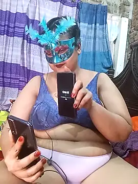 Snapshot of Tanisha-Chy chatting on 14, 5, 2026 Tanisha-Chy online show from 14, 5, 2026