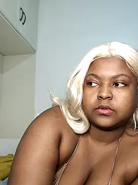 Snapshot of StellaWella chatting on 1, 10, 2025 StellaWella online show from 1, 10, 2025