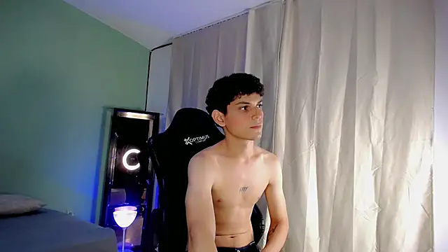 dilan hott  online show from 12, 10, 2025