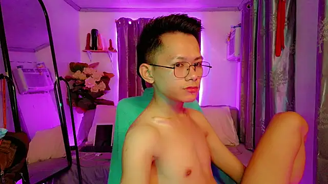 Snapshot of Skinny_CumLoader69 chatting on 5, 12, 2025 Skinny CumLoader69 online show from 5, 12, 2025